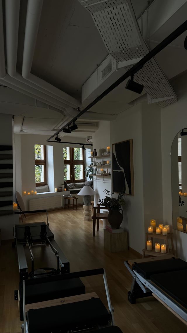 Embracing the cosy season in our morning classes 🕯️✨🫖